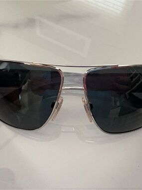 Authentic Burberry Silver Check Aviator Sunglasses w/ Case & Box Like New